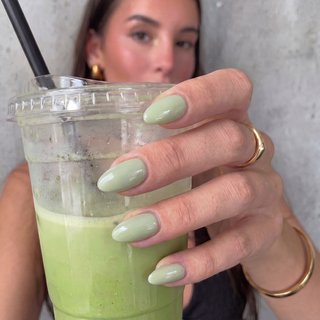 Macha Green Medium Almond Soft Geld Press Ons