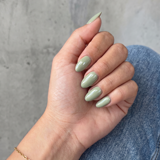 Macha Green Medium Almond Soft Geld Press Ons