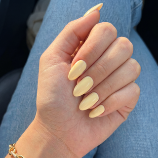 Vanilla Bliss Medium Almond Soft Gel Press Ons
